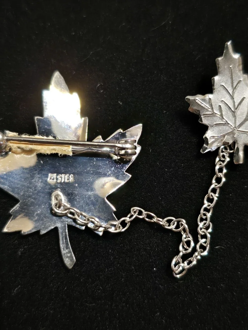 Sterling Silver Double Maple Leaf Linked Brooch  Pin 925